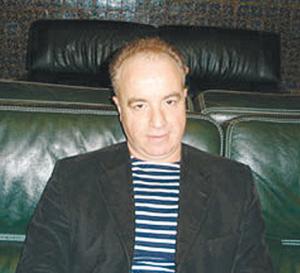 ناصر مقداد يحضر لألبومين شعبين جديدين