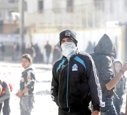 20 جريحا واعتقال 15 متظاهرا في وادي أوشايح بالعاصمة                    الاحتجاجات تتوسع إلى حي ديار البركة ببراقي (فيديو)