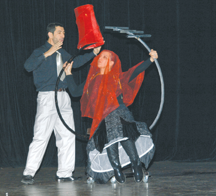 تواصل المهرجان الوطني للمسرح الأمازيغي بباتنة                    عروض متفاوتة الأداء تعري الانحراف الاجتماعي