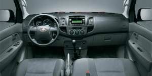 Prix Toyota Nouveau Hilux Legend 7 Simple Cabine 4x2 IMVS2-KD-R2-PA Avec clim   PARCHOC Ar