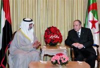 Le président Bouteflika reçoit le ministre émirati de la Culture, de la Jeunesse et du Développement social
