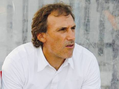 Solinas, convoqué par la direction, exige du renfort au mercatoMC Oran