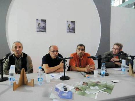 «L'exhibition de la parole»Débat autour de l'écriture dramatique au Sila