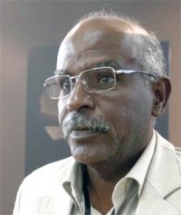 « Aujourd'hui, on s'intéresse de moins en moins au roman en Mauritanie »M'barek Ould Beyrouk, journaliste et écrivain mauritanien