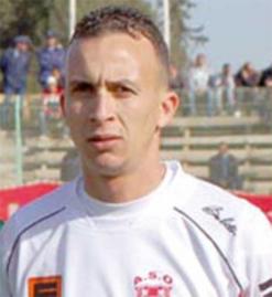 مسعود يغيب لشهر وإيغيل يحذر من 