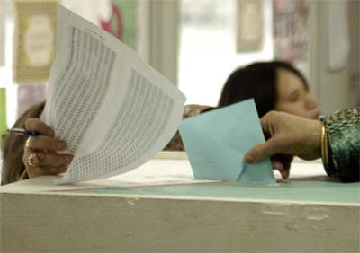 Préparation d'une loi qui permet à la société civile de participer en tant qu'observateur aux élections