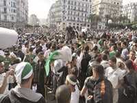 Alger : alors que plusieurs cinémas prévoient une projection de la rencontre Algérie-Burkina FasoUn écran géant à la Grande-Poste