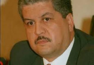 Sellal visite une exploitation agricole et s'enquiert du développement de l'agriculture à Khenchela