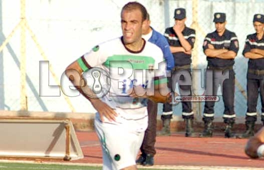 MOB : Mesbah suspendu face au MCA