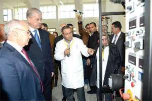 دعا أبناء ولاية أم البواقي إلى المساهمة في بناء الاقتصاد الوطني-سلال يعد أصحاب رؤوس الأموال بتسهيلات استثمارية