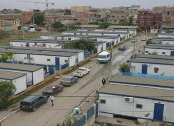 قاطنو الشاليات يحتجون في مقر ولاية بومرداس