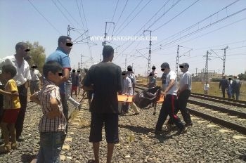 قطار وشاحنة يضعان حدا لأربعيني وامرأة بمعسكر