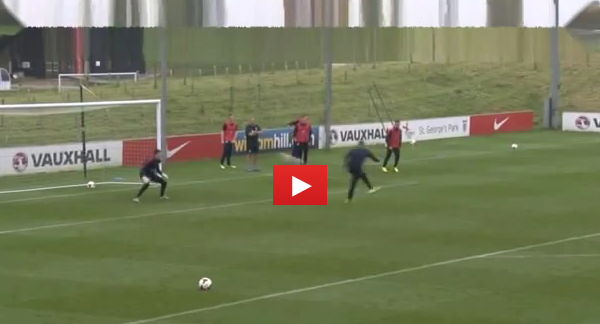 بالفيديو.. لاعب إنجليزي شاب يسجل هدفاً في غاية الروعة