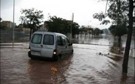 الأمطار تغرق عين تموشنت في الفيضانات