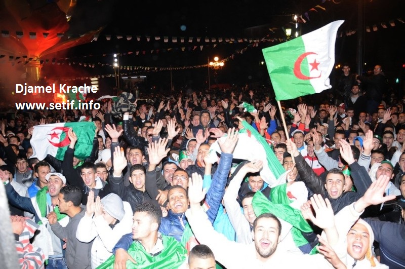 Enorme liesse populaire à Sétif en photos