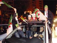 Alger savoure la victoireLa fête jusqu'au bout de la nuit