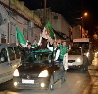 Une grande ambiance de fête s'empare des quartiers d'Alger