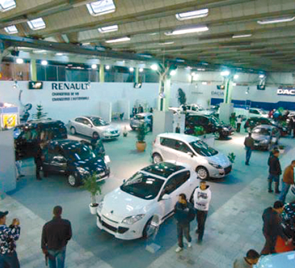 عرضت كل الأنواع التي تسوقها في الجزائر                    مشاركة مميزة لرونو في صالون السيارات ببجاية