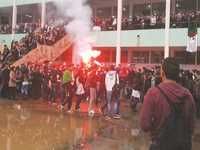 Les parents d'élèves interpellent Baba AhmedDes fumigènes allumés au lycée d'Aïn Taya