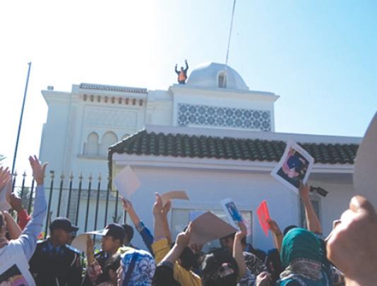 النعناع اقتحم مقر قنصلية الجزائر ويتابع بتهمة انتهاك حرمة مسكن!محكمة الدار البيضاء تؤجّل محاكمته ليوم 28 نوفمبر