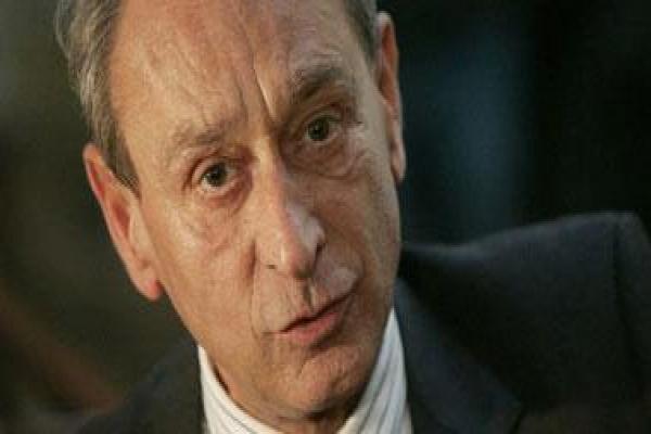 سيحضى بلقاء كل من سلال، بلعيز ووالي العاصمة: 