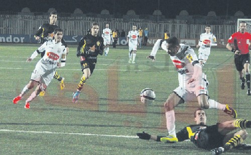 أ.البرج 1 – و.سطيف 1 : الأهلي يعود إلى عادته القديمة ويبقي الوفاق في الصدارة