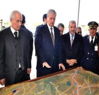 Le Premier ministre insiste sur la réalisation de structures d'accompagnement dans les cités universitaires