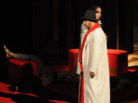 أول إخراج نسائي بمسرح وهران