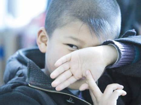 Pour une obligation de signalement des maltraitancesViolence envers les enfants