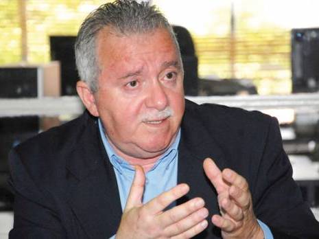 «On ne mène pas un peuple avec de la semoule et de l'huile»Ali Fawzi Rebaïne à Chekfa (Jijel)