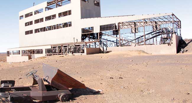 Algérie - Le gouvernement va investir 20 milliards de dollars pour l'exploitation de minerais de fer près de Tindouf
