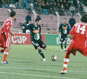 كأس اتحاد شمال إفريقيا: و. سطيف 3 - أ. باجة 0                    الوفاق يواجه النصر الليبي في النهائي