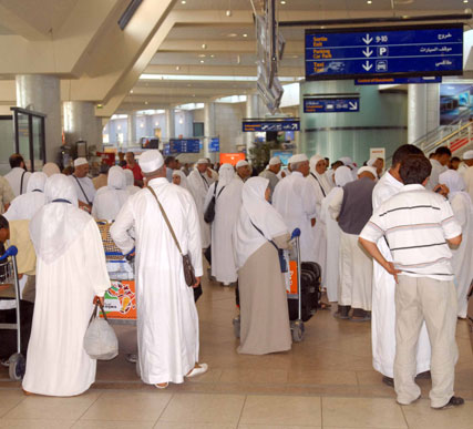 صاحبها وعدهم بأداء مناسك الحج                    وكالة سياحية ببرج بوعريريج تحتال على 17 شخصا