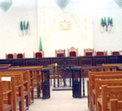 التحقيق جار في عقود ملكية عقارية مزورة                     أموات  يشهدون ويبيعون أراضٍ بغرداية