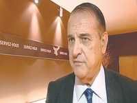 En visite à TipasaLe député français Kleber Mesquida sur ses terres natales