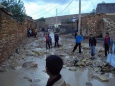 سكان حي 1100 مسكن بالبويرة يطالبون بتهيئة الطرقات