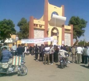 سكان قرية القطايبية بالشلف يواصلون احتجاجهم