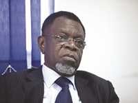 Le représentant de la Banque mondiale rend visite à 