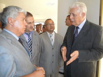 والي البويرة يدعو لإشراك المجتمع في التنمية والتنظيف