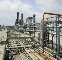 M. Sellal inspecte les projets d'une raffinerie à 