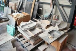 إيطاليون لتكوين شبان في الرخام بسكيكدة