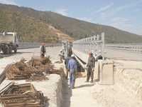 Autoroute Est-Ouest, Sonatrach et Khalifa