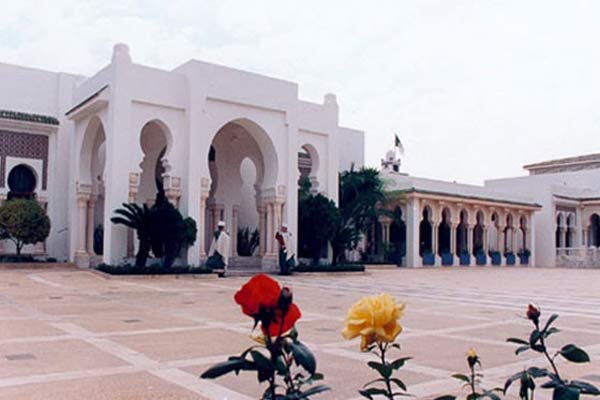 Algérie - Quatre candidats à la présidence avec le libéralisme en partage