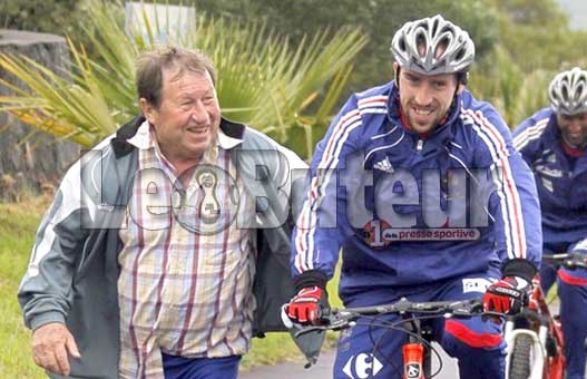 Guy Roux «Avec un arbitrage correct, l'Algérie peut finir deuxième de son groupe»