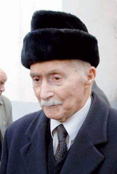 Il faut changer le système politique et le pouvoir...