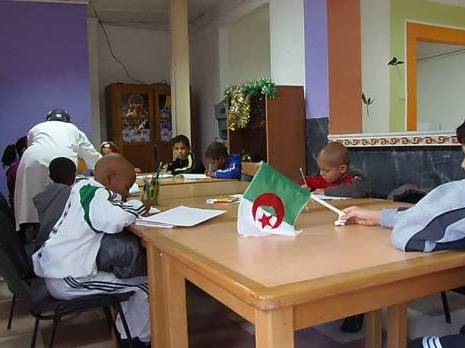 Entre la leçon et la tablette, une perfusion à l'hôpital