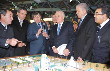 الوزير الأول الفرنسي ينهي زيارته للجزائر من وهران