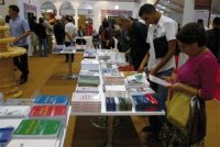 Expositions et débats au programme