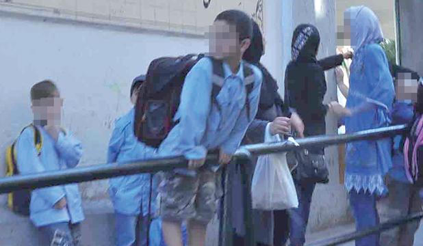 أساتذتهم يرهقونهم بتمارين كثيرة و”العقاب” لمن لا ينجزها