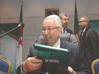 il a été élu hier par acclamation sg du parti